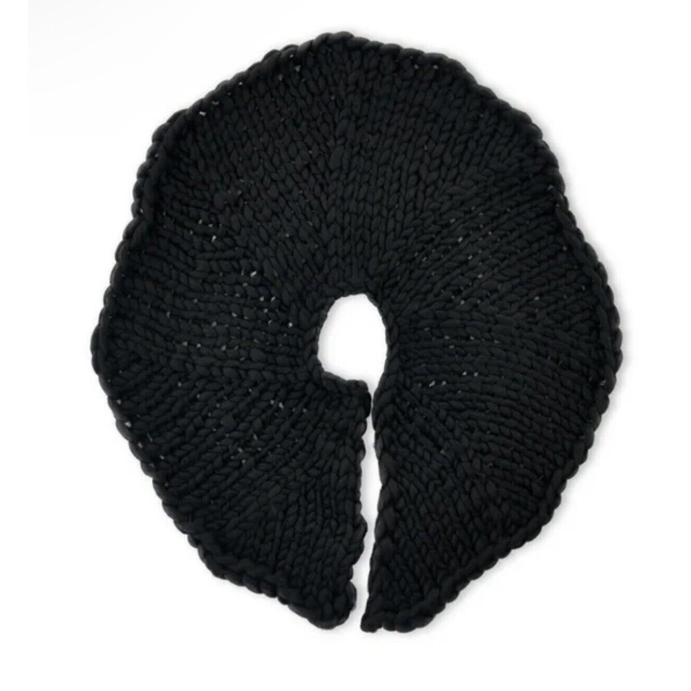 NEW  Holiday Time Knit Christmas Tree Skirt 48 Inch Diameter Black Chunky Knit